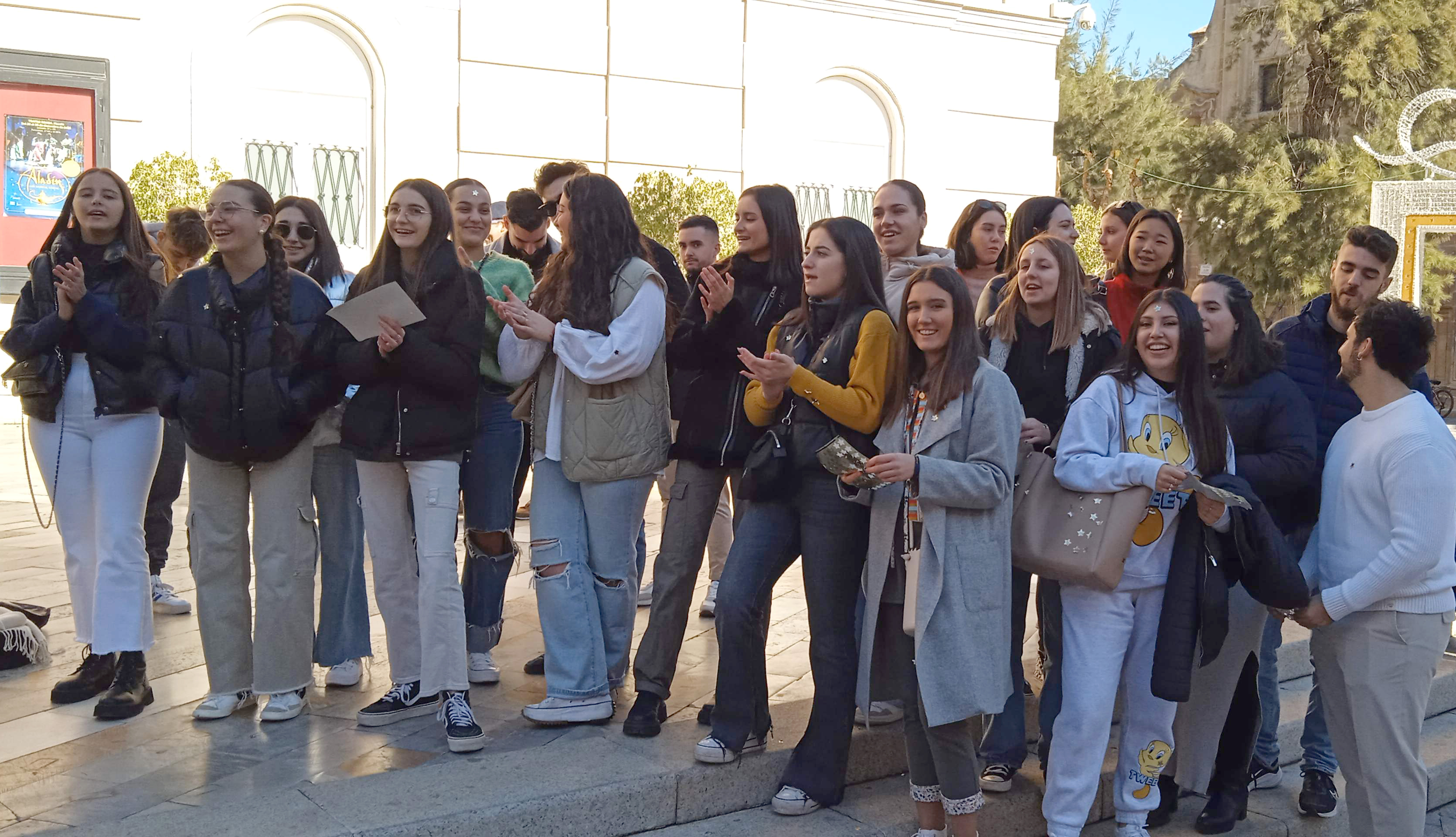 Otro de los grupos que felicitó la Navidad por las calles de Murcia