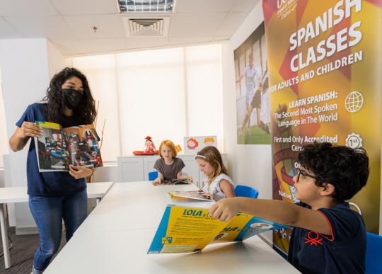 Clase Dubai Curso Español Niños