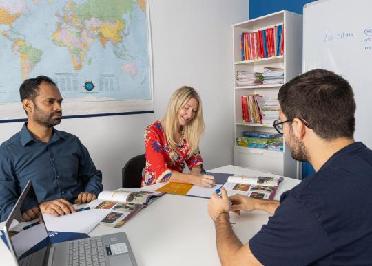 Dubai UCAM Clases Grupos Reducidos