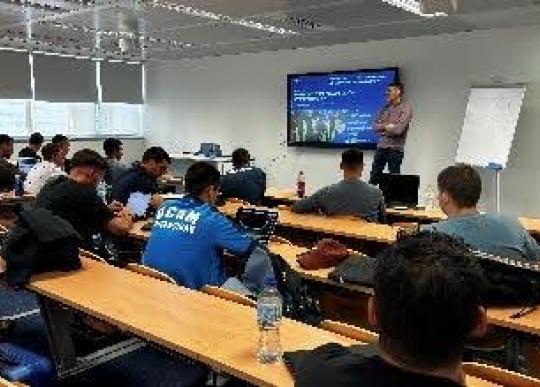 alumnos en clase Preparación física