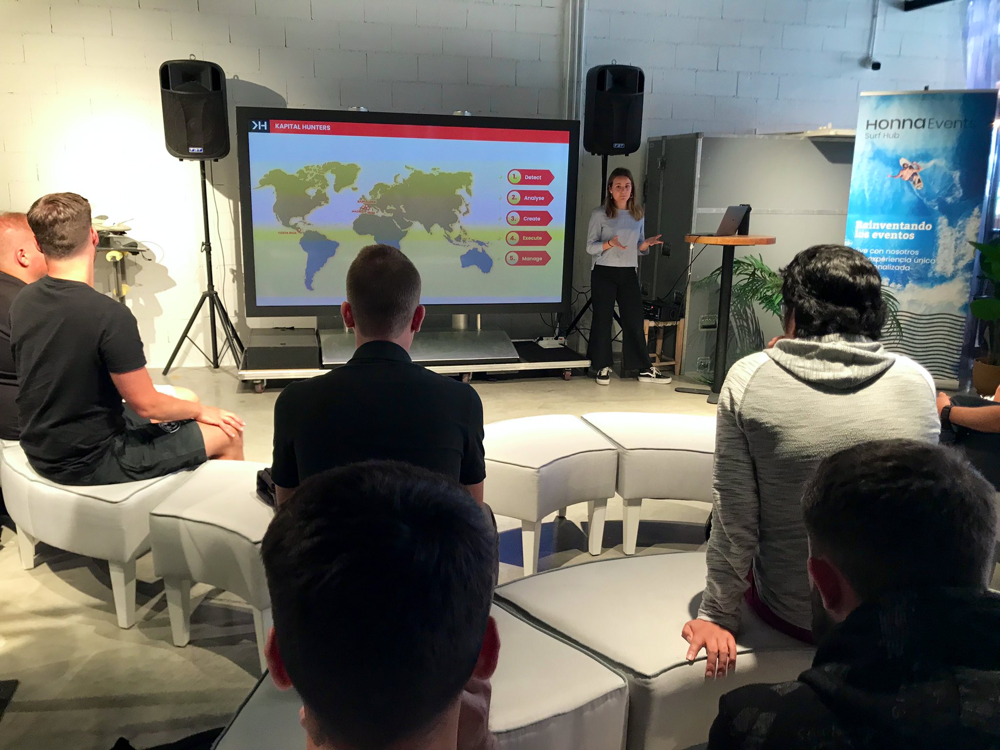 Charla en Honna Surf Hub