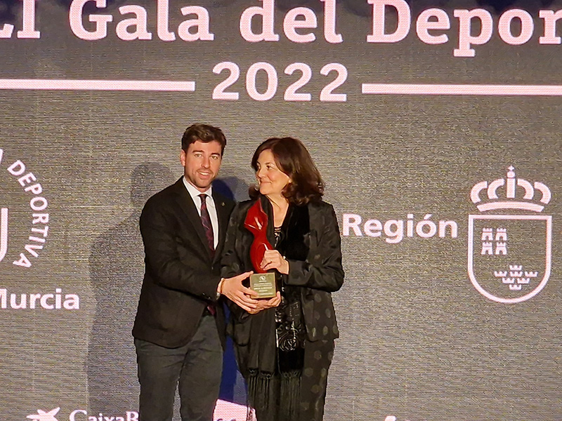 Premio José Luis Mendoza