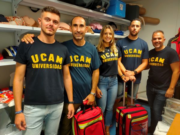 UCAM members who took part to the expedition in Uganda