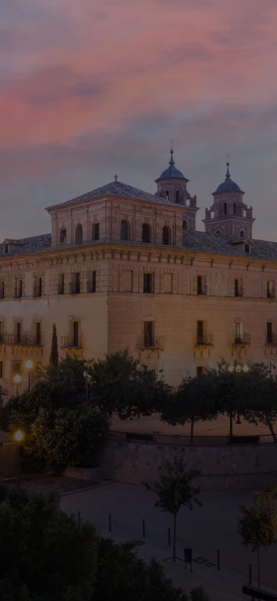 Monasterio de los Jerónimos al amanecer, sede actual del Campus de los Jerónimos de la UCAM, Universidad Católica San Antonio de Murcia