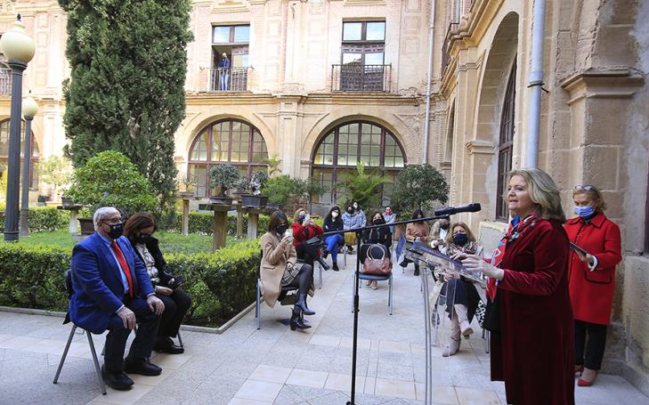 María Jesús Bonilla, directora de la Cátedra Internacional &#039;Mujer, Empresa y Deporte&#039; de la UCAM, durante el acto con motivo del Día de la Mujer, celebrado en el Campus de Los Jerónimos.