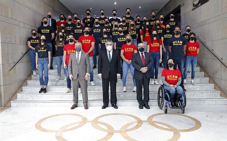 José Manuel Rodríguez Uribes, ministro de cultura y deporte, José Luis Mendoza, presidente de la UCAM y Alejandro Blanco, presidente del COE