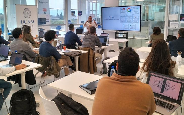 25 startups de toda España consolidan sus proyectos en el Bootcamp UCAM Flow HiTech