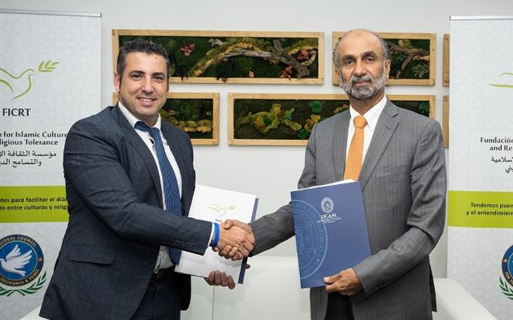 José Luis Mendoza García y S. E. Ahmed Al Jarwan firmaron el acuerdo en la sede madrileña de FICRT