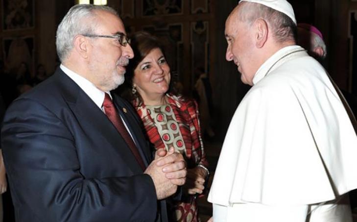 José Luis Mendoza y María Dolores García Mascarell con Su Santidad el Papa Francisco, en uno de sus recientes encuentros