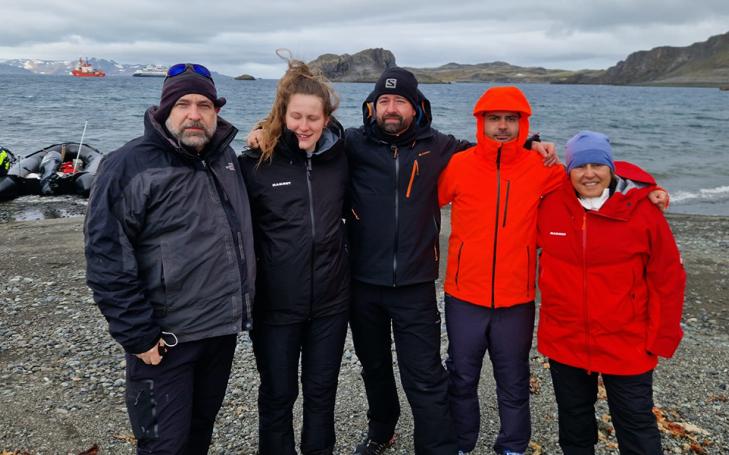 El Hespérides lleva a la Antártida al investigador de la UCAM Fernando Berenguer 