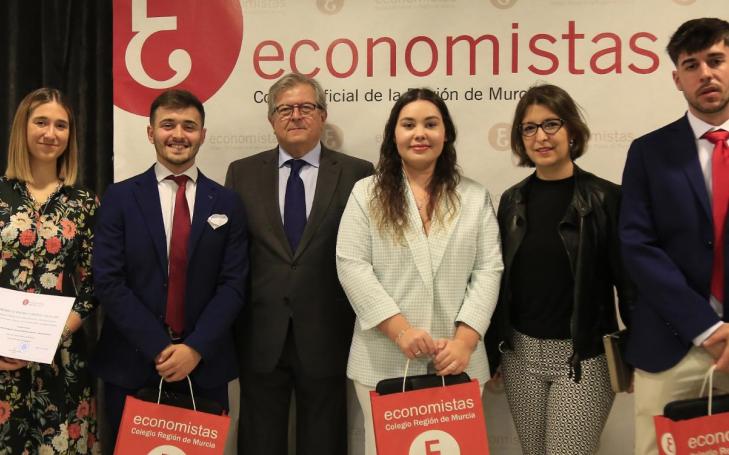 Cuatro alumnos de la UCAM, premiados por el Colegio de Economistas de la Región de Murcia