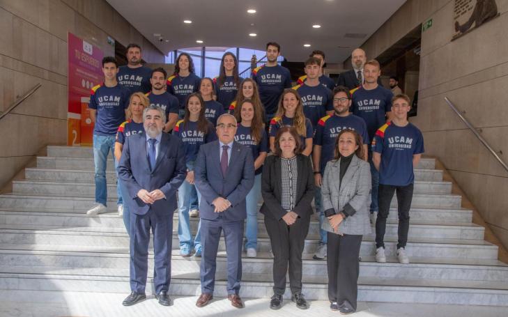 foto de grupo en el COE