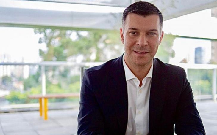 Dr. VanDyck Silveira