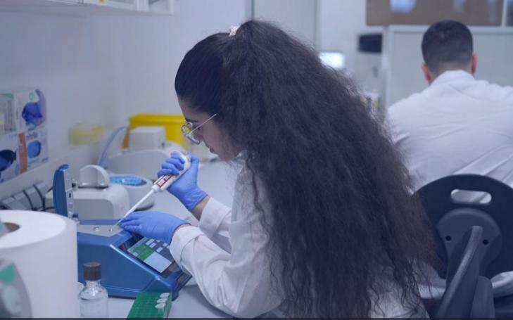 Investigadores en el Laboratorio de Biología Molecular de la UCAM