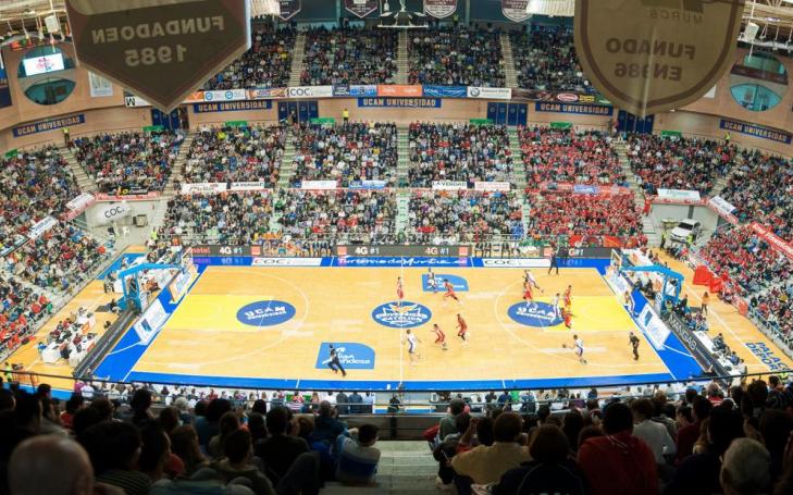 Partido del UCAM Murcia CB contra el Unicaja en el Palacio de Los Deportes de Murcia.