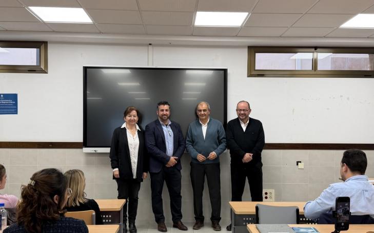 De izquierda a derecha, Elena Díaz, José Luis Mendoza, Juan Antonio Pedreño y Víctor Meseguer, en la presentación del Premio Transfer-ES