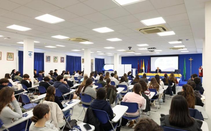 Olimpiadas Científicas, Examen, Colegios
