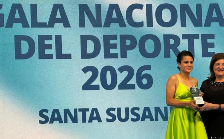 María Pérez y presidenta UCAM