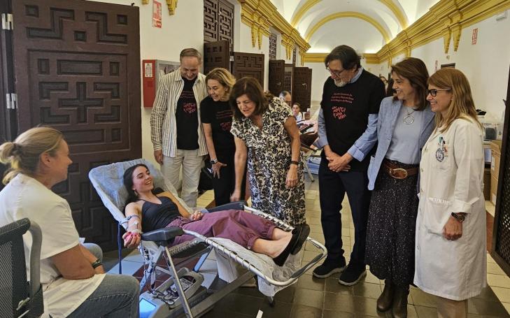 La presidenta de la UCAM acompañó a la jefa de servicio de la Organización Nacional de Trasplantes y al coordinador Regional de Trasplantes en su visita a los puestos de extracción instalados en la UCAM
