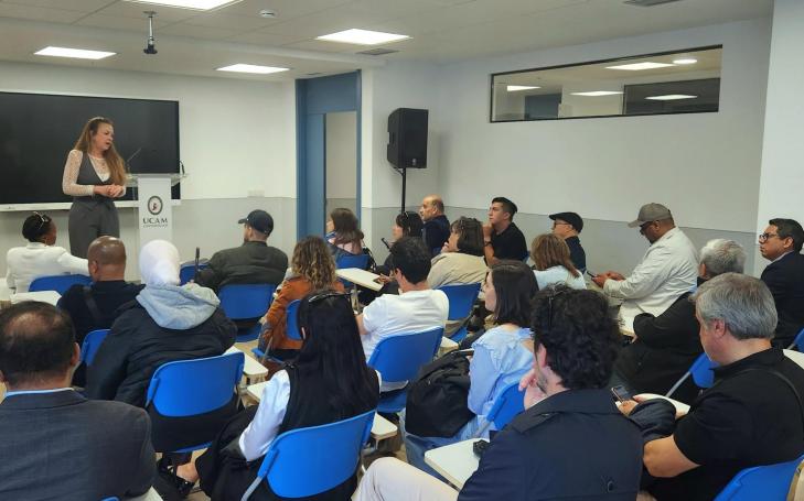 Agentes internacionales en un aula del Campus de Madrid.