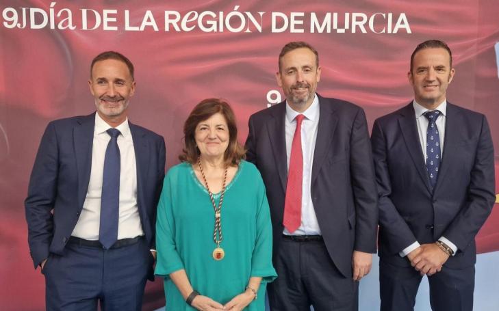 Medalla de oro región de Murcia UCAM Murcia CB