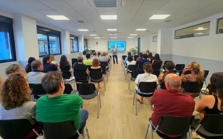 Un aula del Campus acoge a futuros estudiantes y sus familias