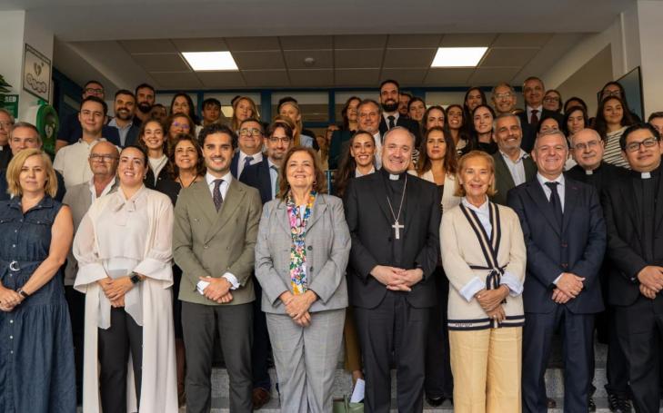 Foto de familia al término de la celebración eucarística