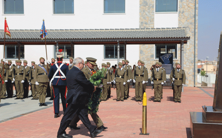 El Regimiento de Artillería nº73 y la UCAM se hermanan en una emotiva Jura de Bandera