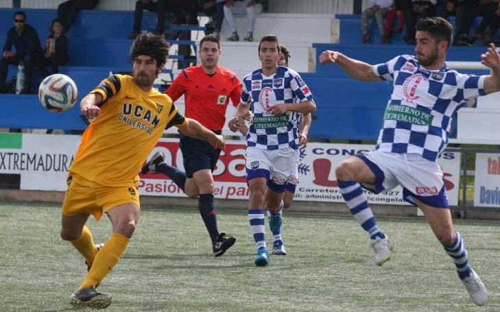 El UCAM Murcia CF sigue sumando