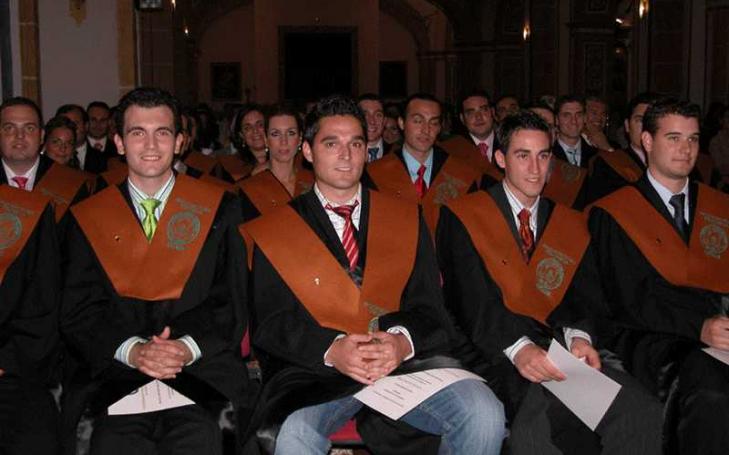 Becas en másteres oficiales para titulados en situación de desempleo