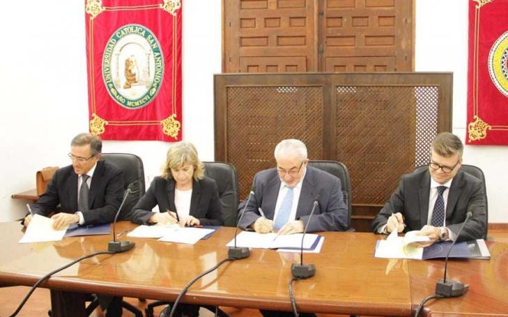 La UCAM crea la Cátedra de Neumología y Cirugía Torácica 