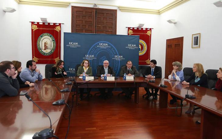 La UCAM acreditará las acciones en RSC de las farmacias de la Región