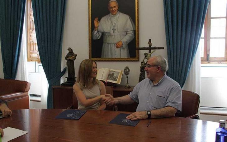 La UCAM y Emisiones 00 firman un convenio para fomentar el uso de motocicletas eléctricas