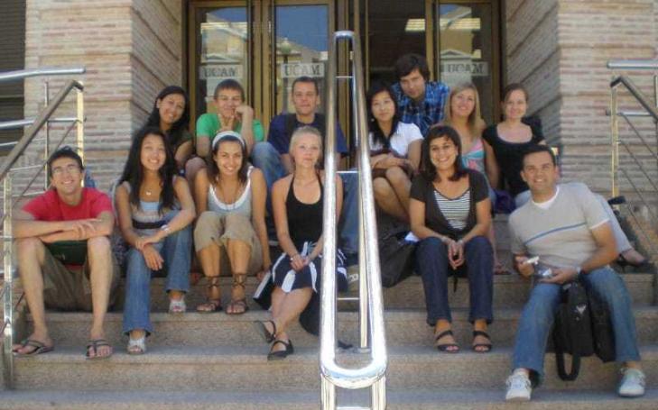 Cursos prácticos de inglés y español