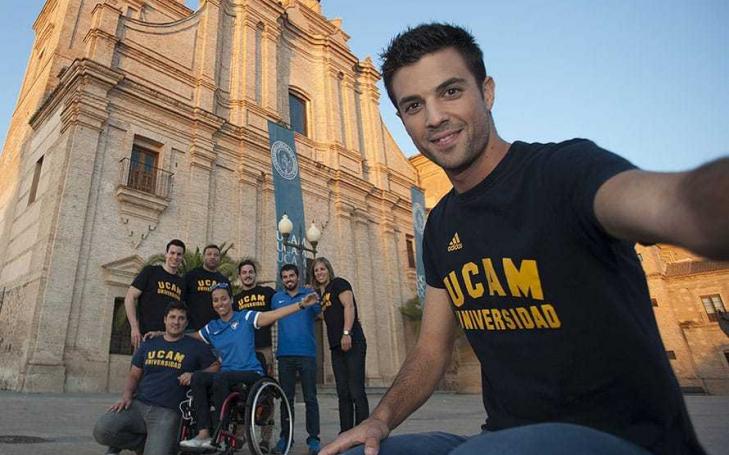 La UCAM potencia en FITUR la oferta turística de la Región gracias al deporte y la gastronomía