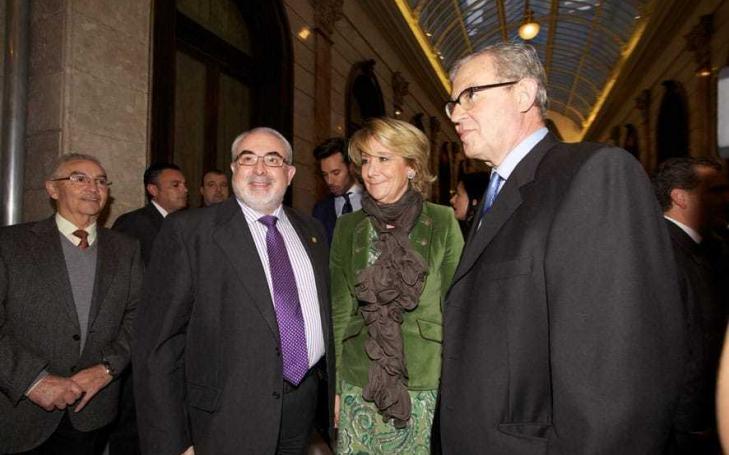Esperanza Aguirre, y José Luis Mendoza, juntos en el Foro Nueva Murcia