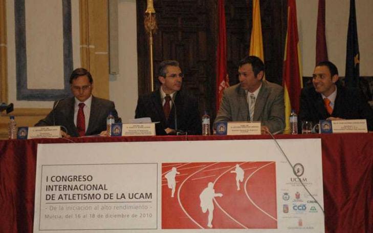 Expertos debaten en la UCAM sobre el alto rendimiento en atletismo