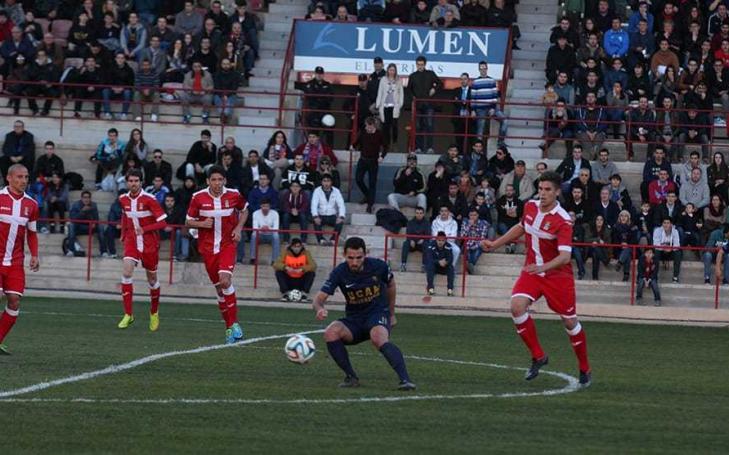 El UCAM Murcia CF se impone en el derbi