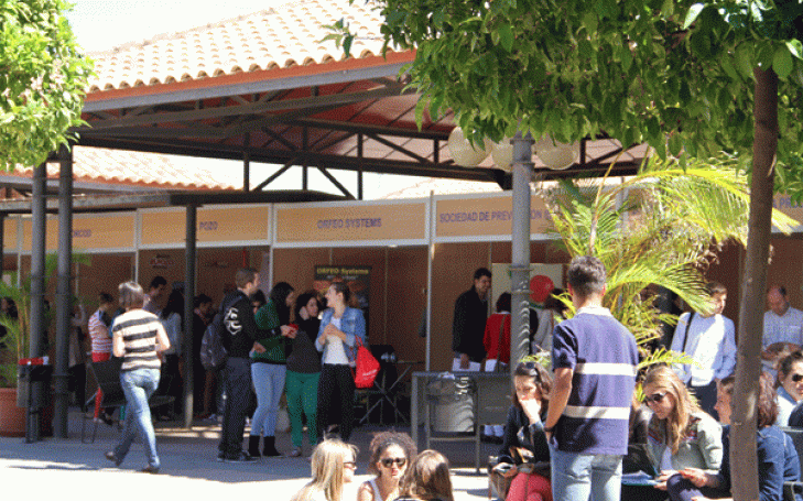 Empresas y universitarios se encuentran en la UCAM