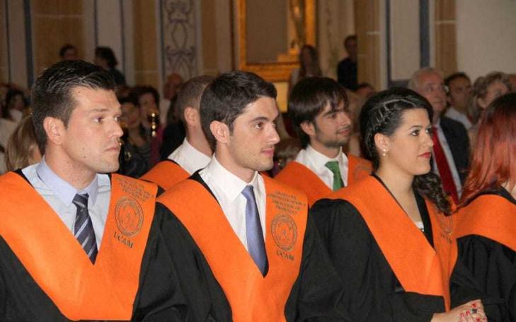 I promoción de estudiantes del Grado en ADE