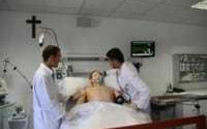 La UCAM forma a instructores en simulación clínica
