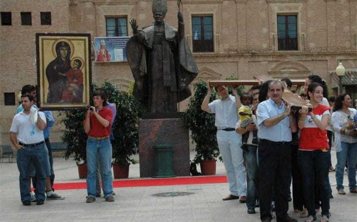 La Cruz de las Jornadas Mundiales de la Juventud visita la UCAM