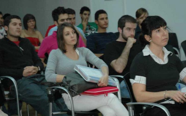 La ESI impartirá inglés, francés, alemán e italiano, durante el curso 2009-2010