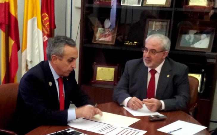 La UCAM crea dos cátedras con el COE y el Atlético de Madrid