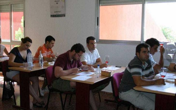 La UCAM introduce a sus alumnos en el mundo de la enología