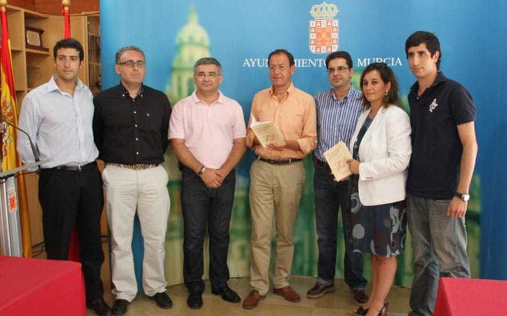 Profesores de la UCAM publican el libro `Claves para gestionar la Comunicación Política Local´