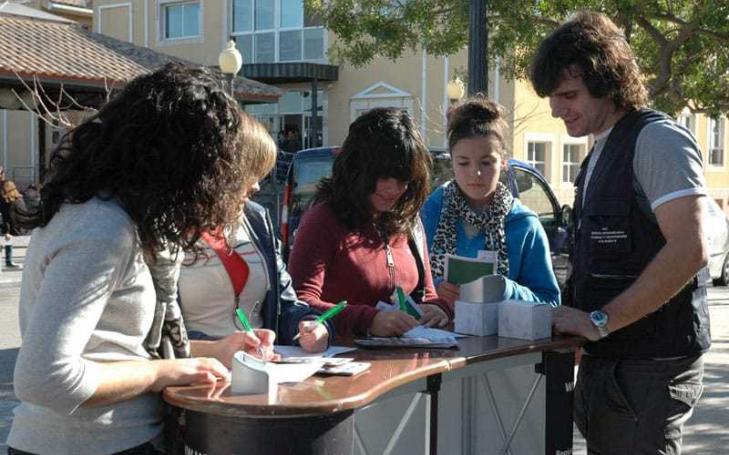 La UCAM se sube al &#039;Bus del Voluntariado&#039;