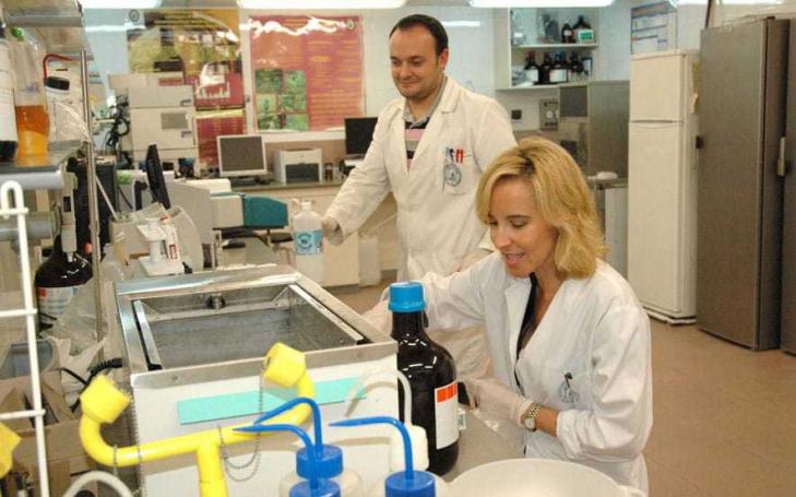 La UCAM suscribe un convenio con la Comisión Nacional de la Actividad Investigadora (CNEAI)