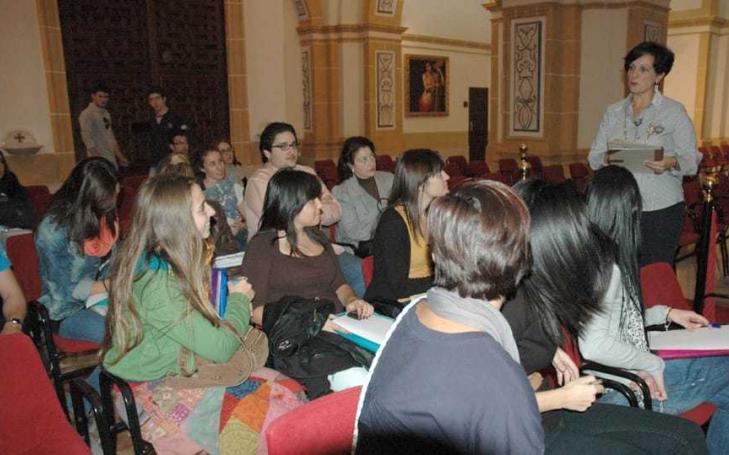 Más de 300 alumnos de la UCAM acompañarán a Benedicto XVI en Santiago de Compostela y Barcelona