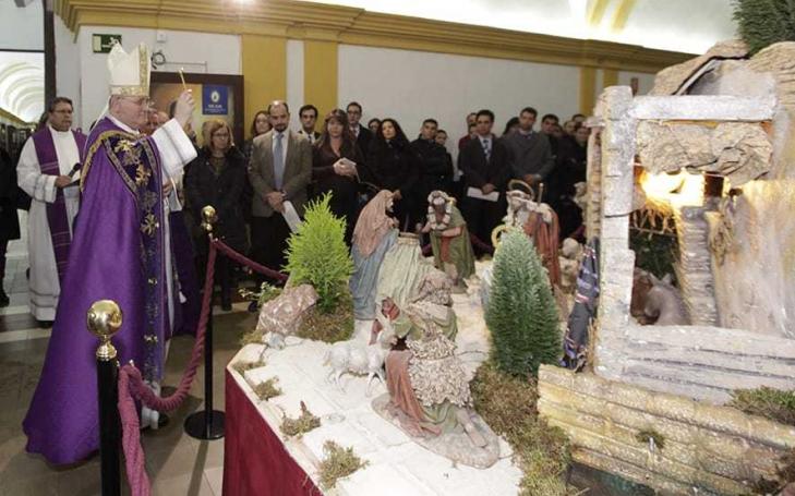 El Obispo de la Diócesis de Cartagena bendice el Belén